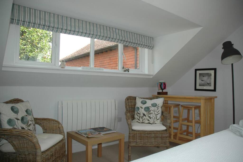 Cowslip Barn Annexe Apartamento Chichester Exterior foto