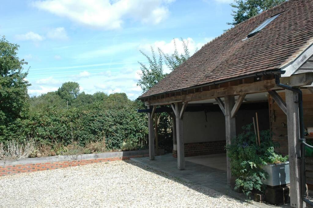 Cowslip Barn Annexe Apartamento Chichester Exterior foto